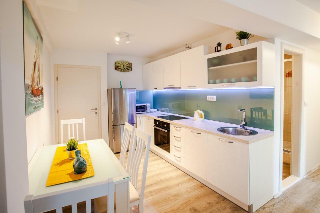 Apartments Mb Kaštela エクステリア 写真