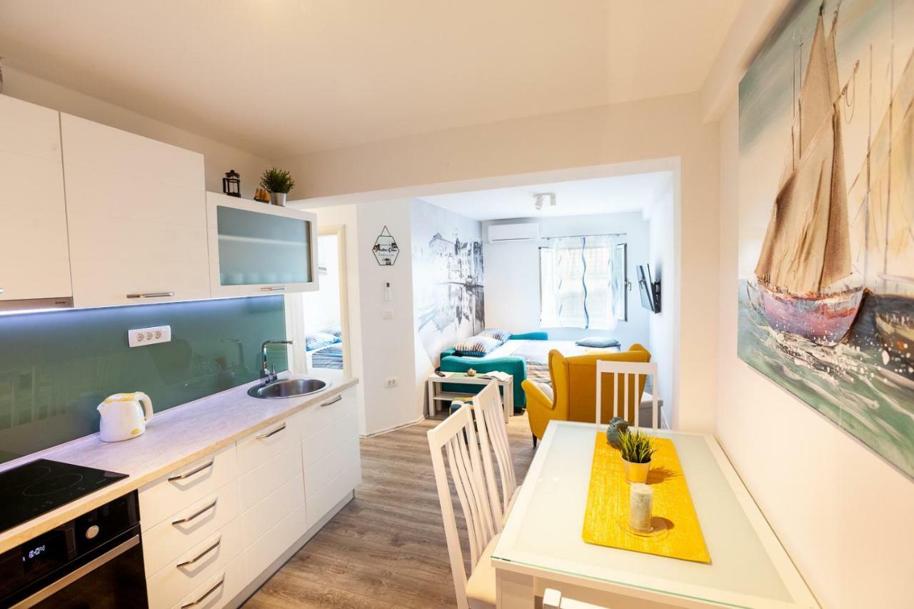 Apartments Mb Kaštela エクステリア 写真