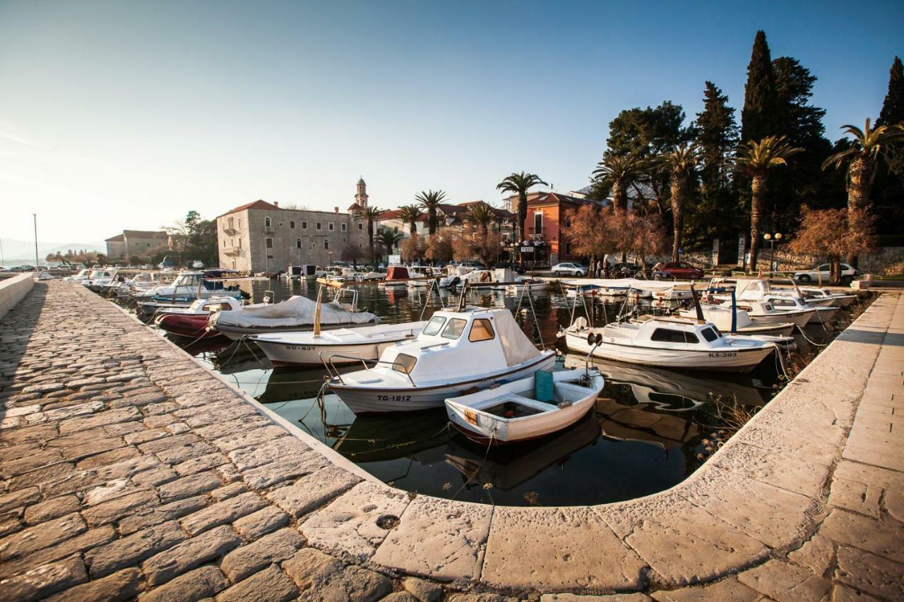 Apartments Mb Kaštela エクステリア 写真