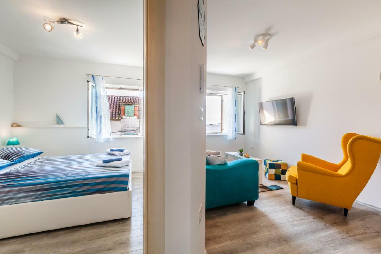 Apartments Mb Kaštela エクステリア 写真